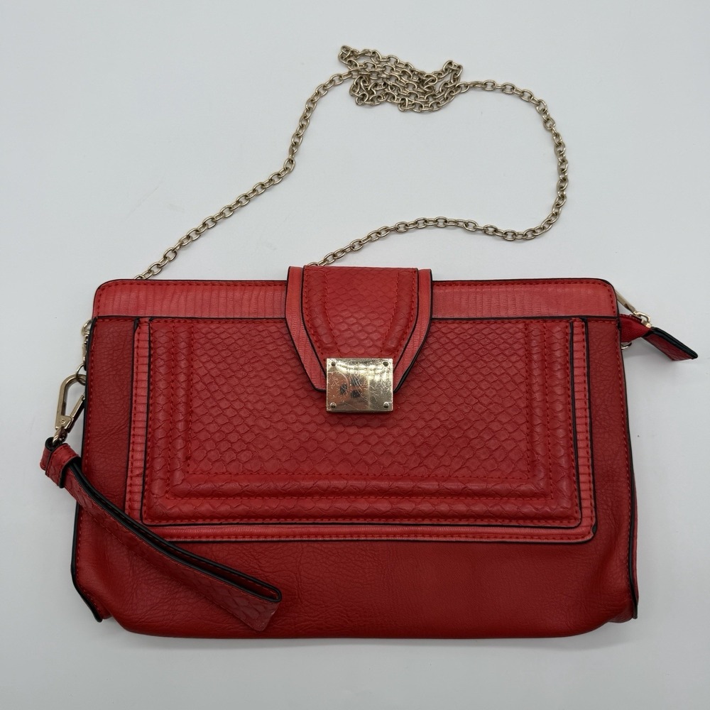 Melie Bianco Red Faux Leather Crossbody Clutch Purse Gold Chain Textured